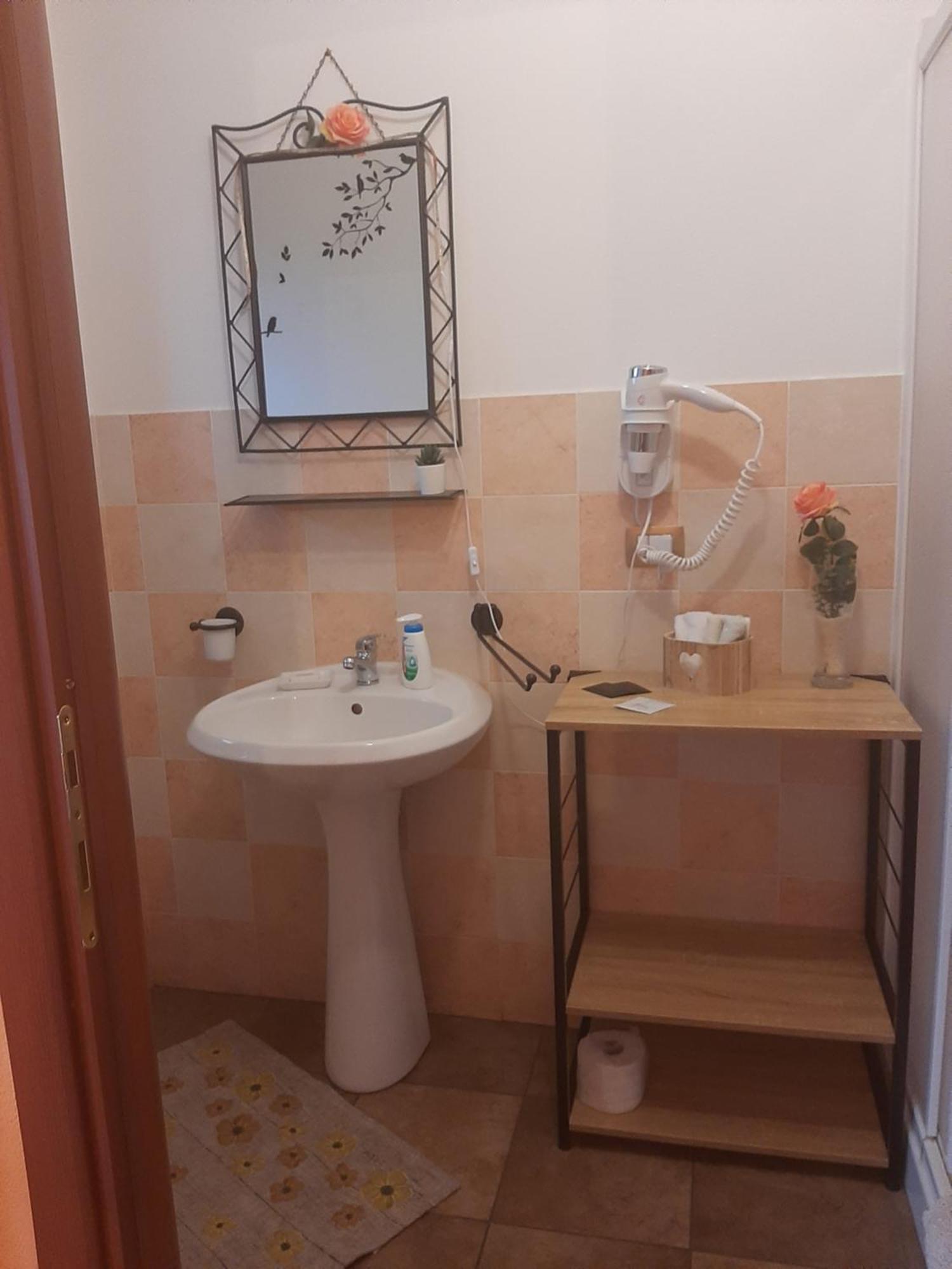 Càbras Room & Relax Eleinad الغرفة الصورة